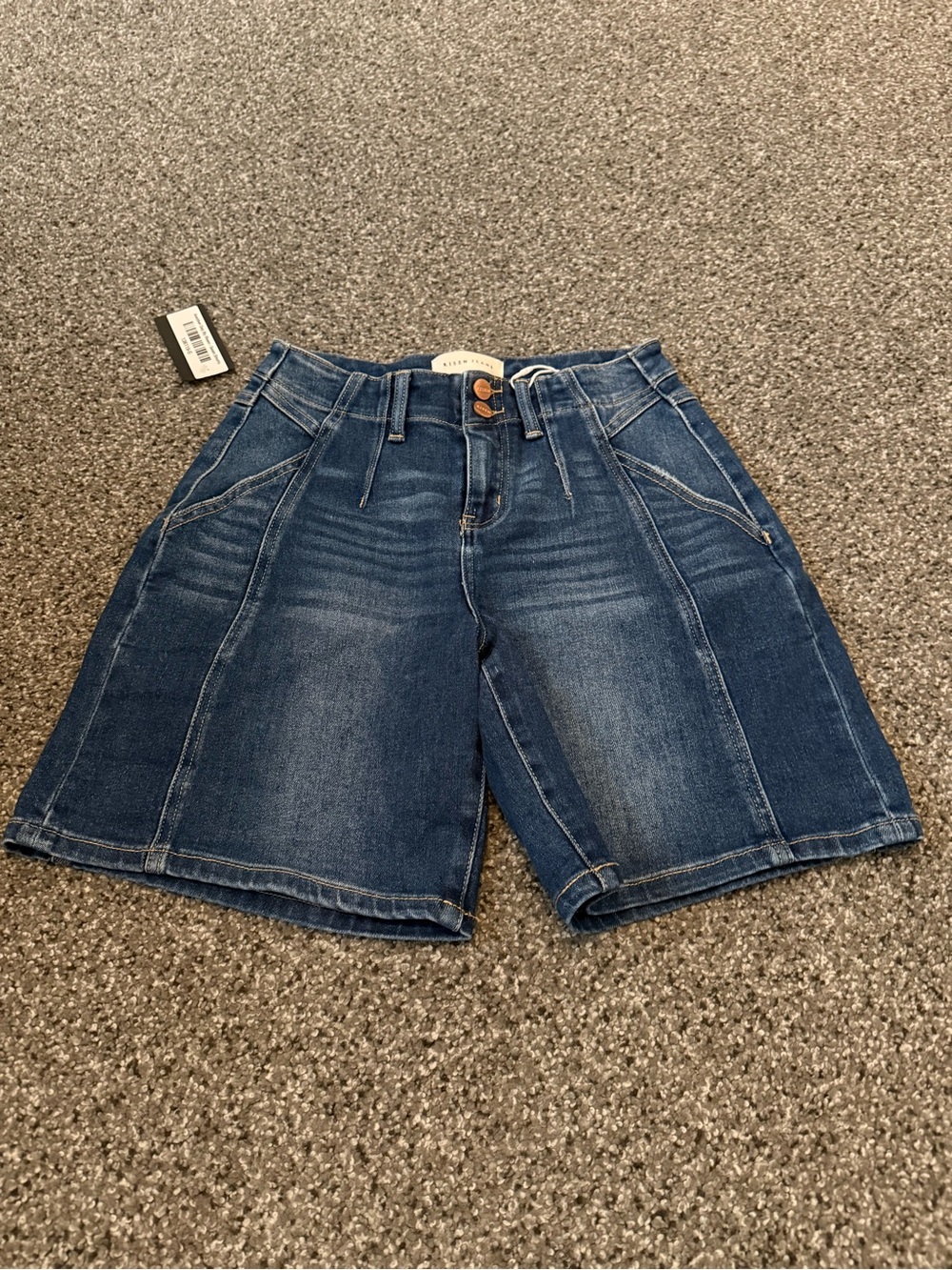 Womens new risen shorts size small
